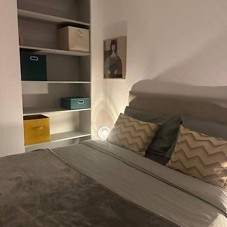 Stylish Renovated Apartment In Chiado Lissabon Buitenkant foto