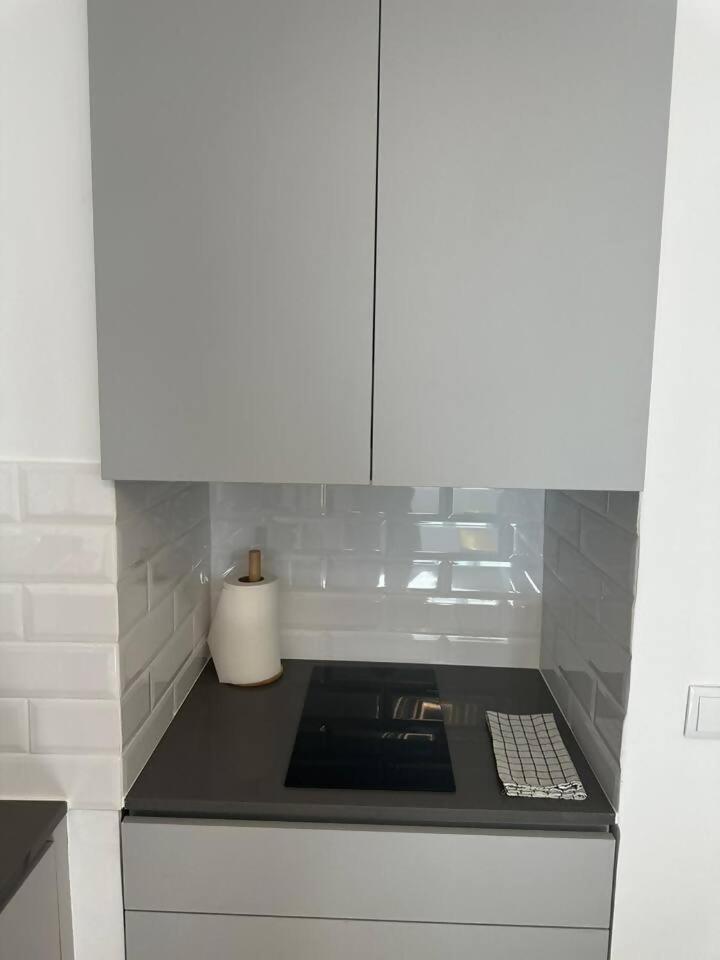 Stylish Renovated Apartment In Chiado Lissabon Buitenkant foto