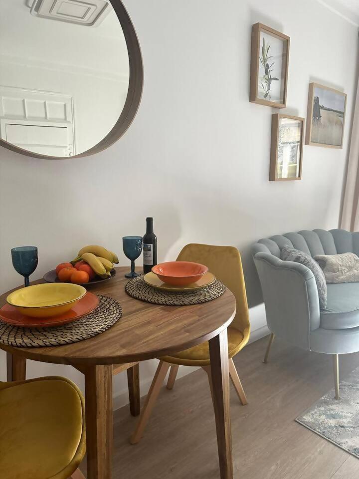 Stylish Renovated Apartment In Chiado Lissabon Buitenkant foto